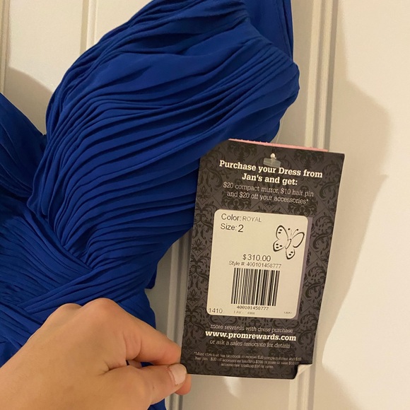 NWT ROYAL BLUE GOWN SIZE 2 will fit a 00-0 & 2 - Picture 13 of 13